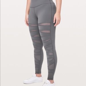 Lululemon Wunder Under Tech Mesh, size 6